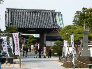 龍華寺山門